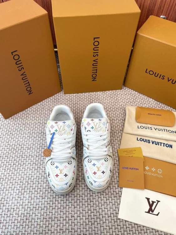 Picture of Louis Vuitton Shoes _SKULVsz35-45hnh031316256